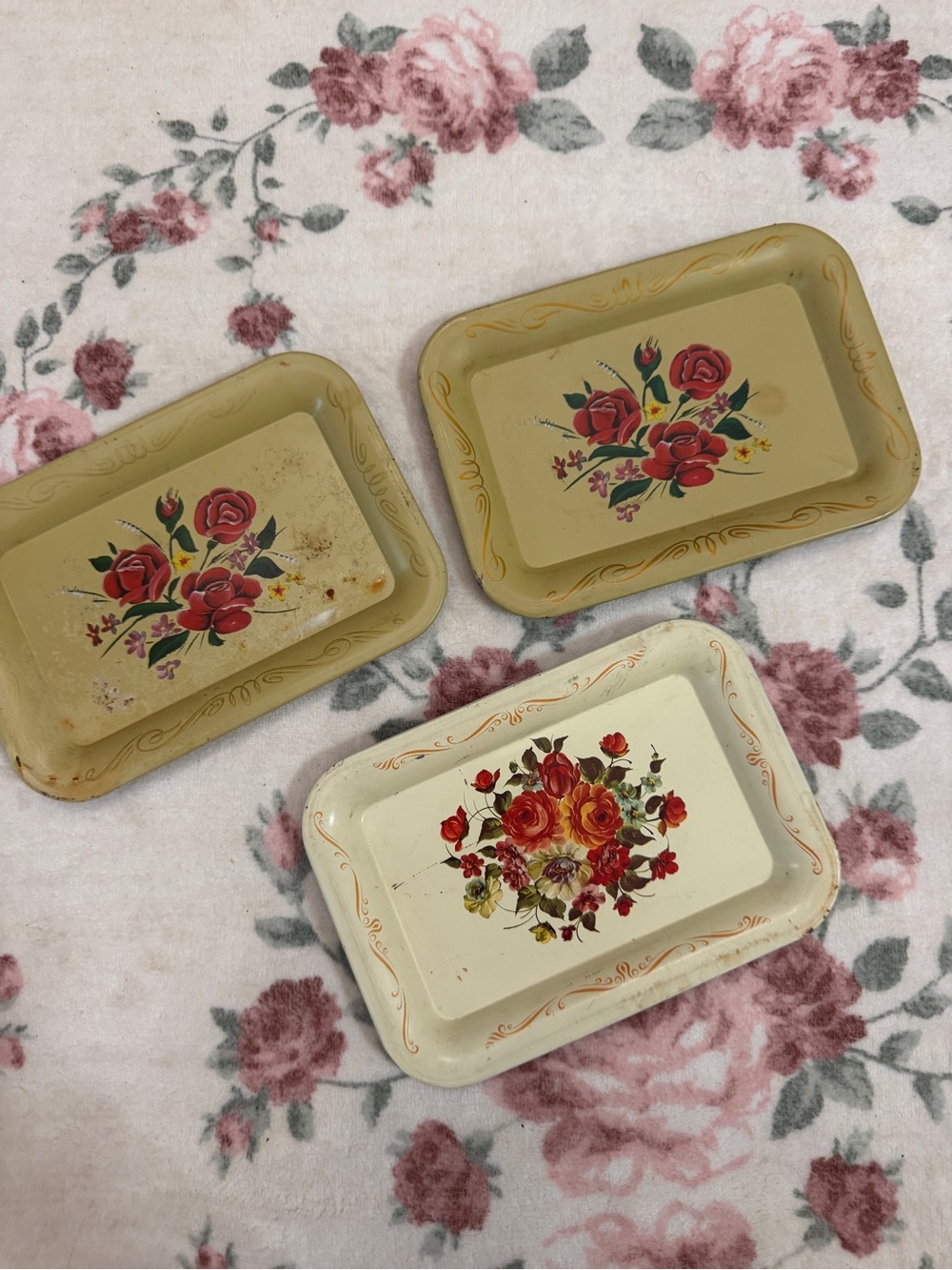 Vintage tin trays